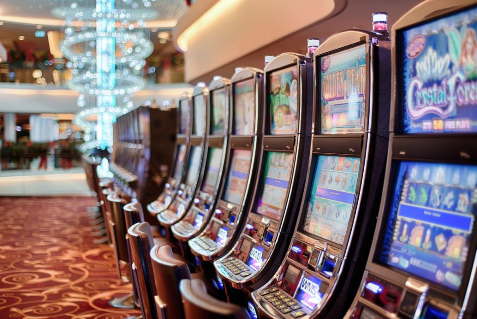 The Best Canadian-Themed Online Slots to Play Right Away